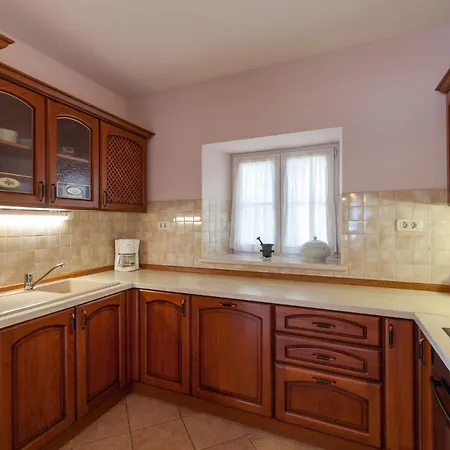 Sleeps 8 Pool * Sumartin