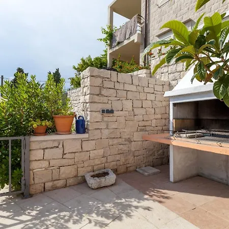 Sleeps 8 Pool * Sumartin