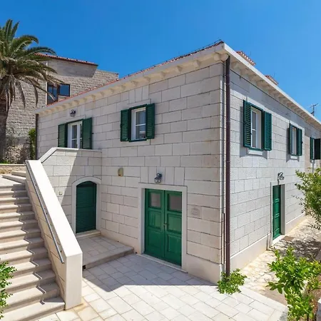Villa Sleeps 8 Pool Sumartin