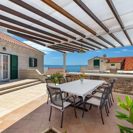 Sleeps 8 Pool * Sumartin